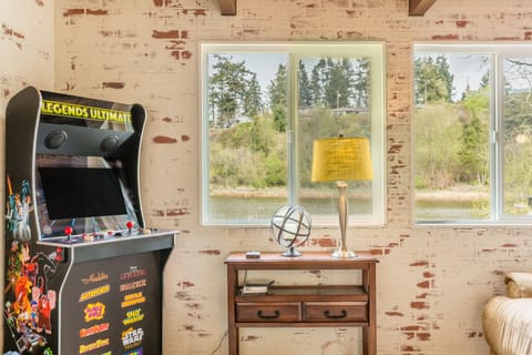 Gamers of all ages will love the variety of options on the arcade console.