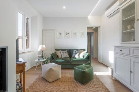 Autumn, Living Room, Spring, Summer