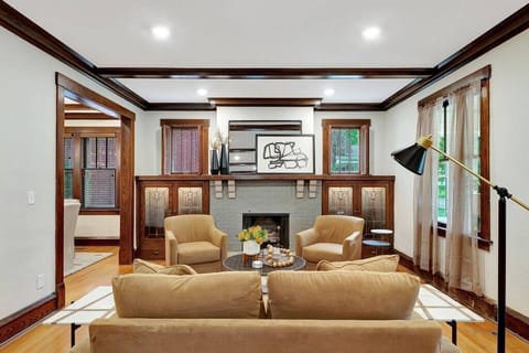 Main level living room. (1)