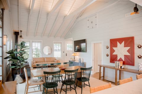 Vaulted ceilings, flooded with light