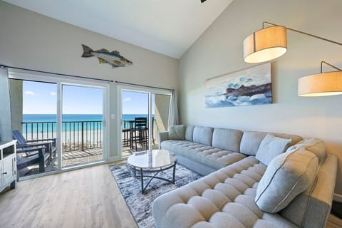 Windancer 403 - Adorable Oceanfront Condo with Beach Views from Balcony, Community Pool and Beach Access in Miramar Beach, Florida - Bliss Beach Rentals