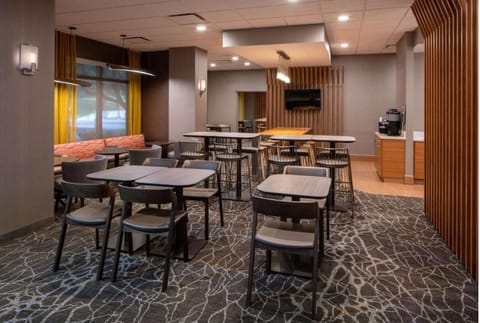 Start mornings with an easy breakfast in the inviting dining area.