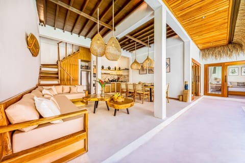 Spacious living and dining area