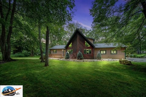 Unique & central for skiing, lakes, water parks, pools, fishing, golf, outdoors!