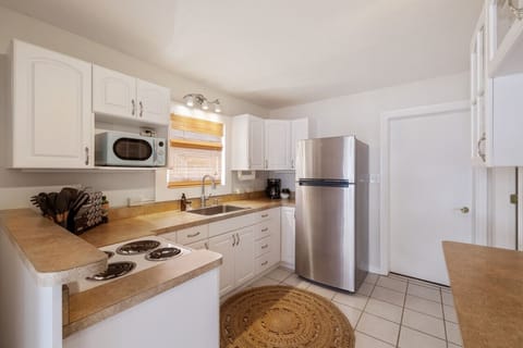 Downstairs kitchen with additional coffee maker!