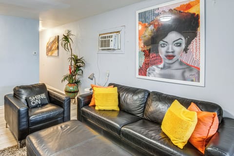 Chicago Vacation Rental | Studio | 1BA | 900 Sq Ft | Step-Free Entry