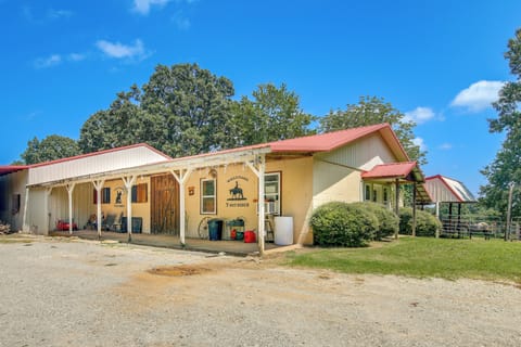 Parking | Carport (1 Vehicle) | Driveway (3 Vehicles)