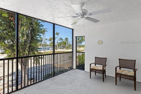 Expansive patio overlooking main entrance of South Seas Resort