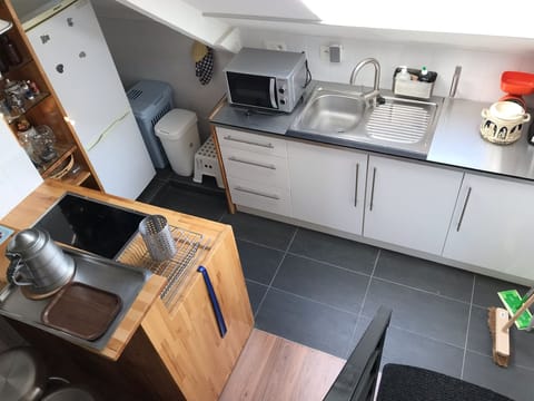 overview of the kitchen  of suite 4