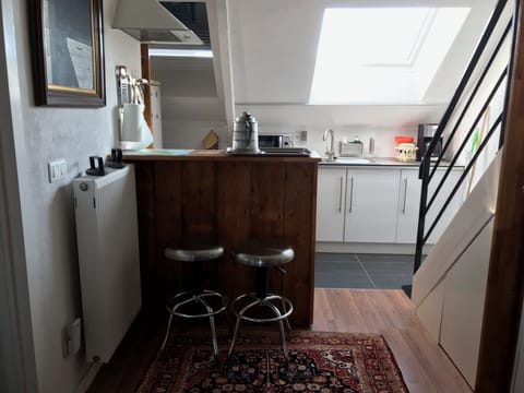 kitchen with bar of suite 4