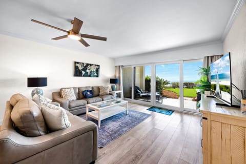 Huntington By The Sea 106 Living Room