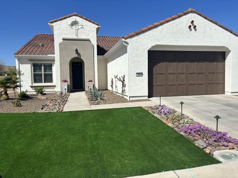 New 1900 Sq ft Pebblecreek home with hot tub and a large outdoor living.