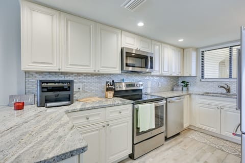 Kitchen | Cooking Basics | Spices | Ice Maker