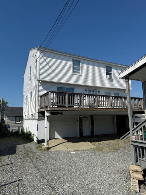 2 car garage 