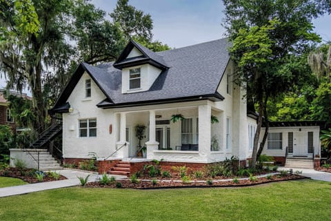 Charming White Cottage Oasis – Historic Character Meets Modern Luxury.