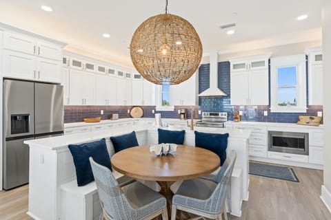 Kitchen with Breakfast Nook