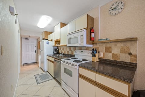 A fully stocked kitchen makes meal preparation a breeze.