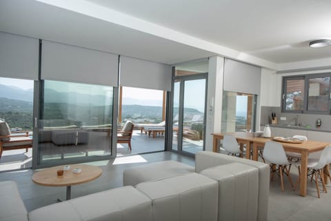 b2d107ab-65fc-4586-b5bd-8d1b52b63d1c