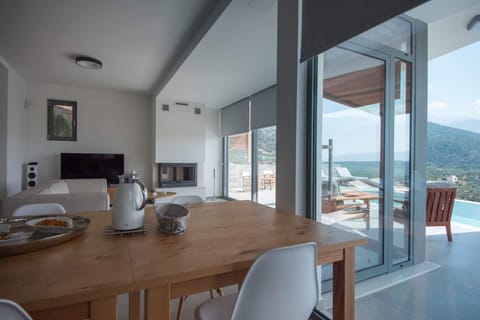 2ea7078c-374f-4b21-81ac-c27743c91e87