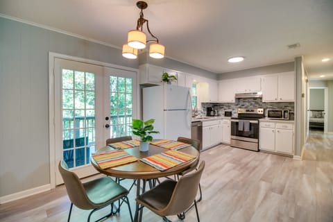 Dining Area | Dishware & Flatware