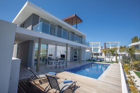 Villa OL5, Beautiful 4BDR Protaras Villa, Close to Beaches and Amenities