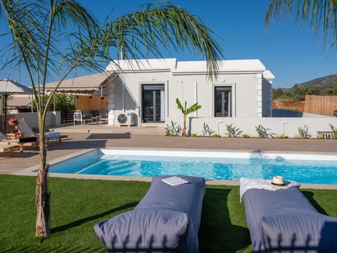 Smaris Collection boutique hotels and villas//Villa Helia