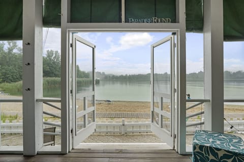 Main Level | Screened in Deck