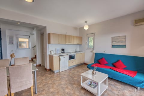 All apartments offer fully equipped kitchenettes for the preparation of meals