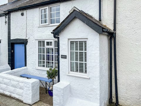 Exterior | Seren Cottage By The Sea, Malltraeth, near Bodorgan