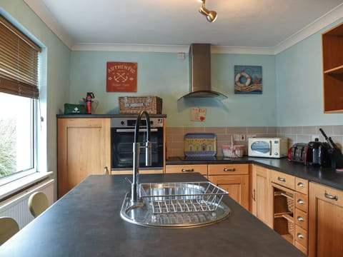 Kitchen | Gwel Y Don, Pentraeth
