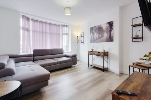 Living Room / Lounge