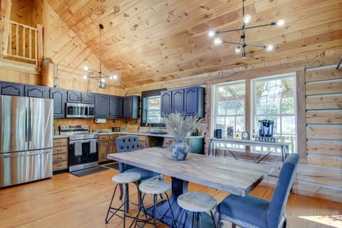 Kitchen | Dining Area | Dishware + Flatware