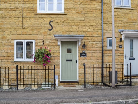 Exterior | Jasmine Cottage, Chipping Campden