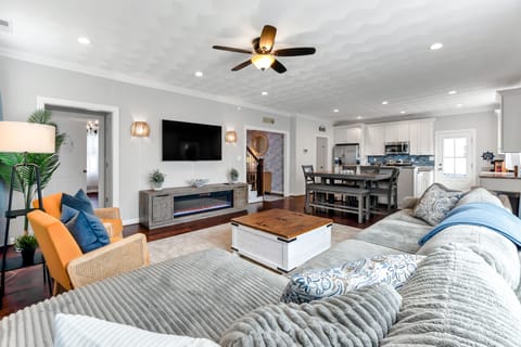 Spacious Living room