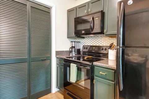 Kitchen | Ice Maker | Coffee Maker | Toaster | Cooking Basics | Spices