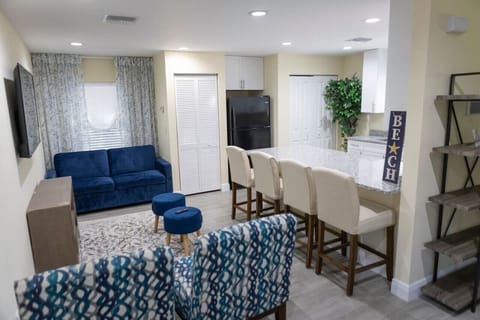 living room with plenty of seating