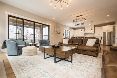 MountainMindset_ML_LivingArea_4