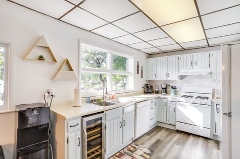 Kitchen | Free WiFi | Window A/C Units