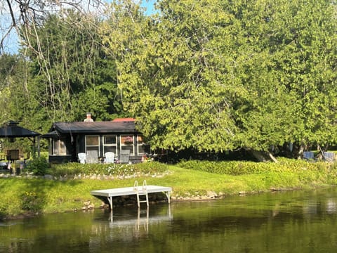 Cozy cottage on The Jordan River