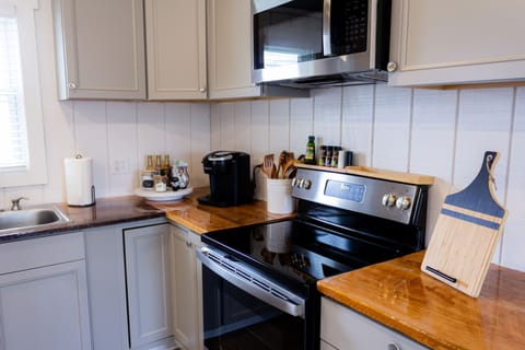 Keurig coffee maker can make a pot or K-cup