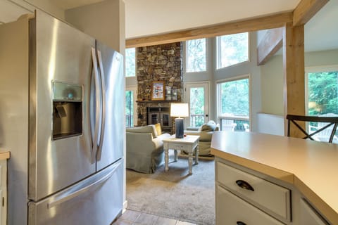 Kitchen | 2nd Floor | Dishwasher | Coffee Maker | Cooking Basics