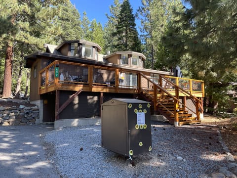 Gorgeous outdoor space.