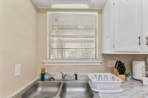Kitchen sink