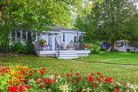 Cottage facing Big White Fish Lake- Pierson, MI-Cottage Rental