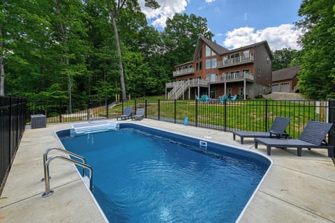 Welcome to Anglers Retreat, this grandiose retreat, features gorgeous Lake Anna waterfront views from every angle, on public side