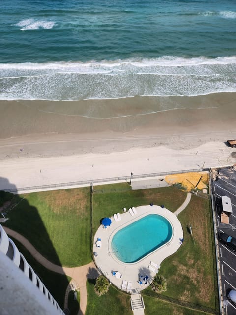 Magnificent Views of the Pool and the Beach