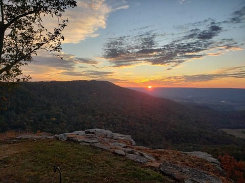 Sunset over the Sequatchie Valley 