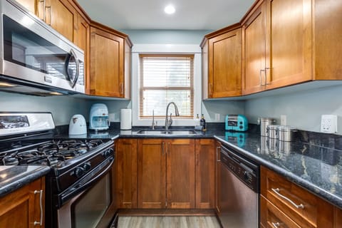 Fully equipped & stocked kitchen