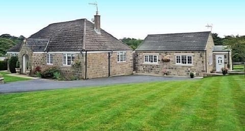 Green Acres apartment & Cherry Blossom Cottage.