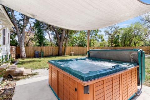 The 6 seater hot tub has several different jet options for you to choose from.